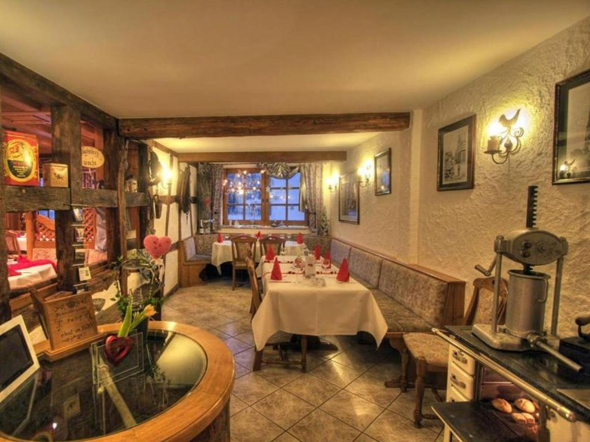 Hotel Zur Krone Ronneburg  ภายนอก รูปภาพ