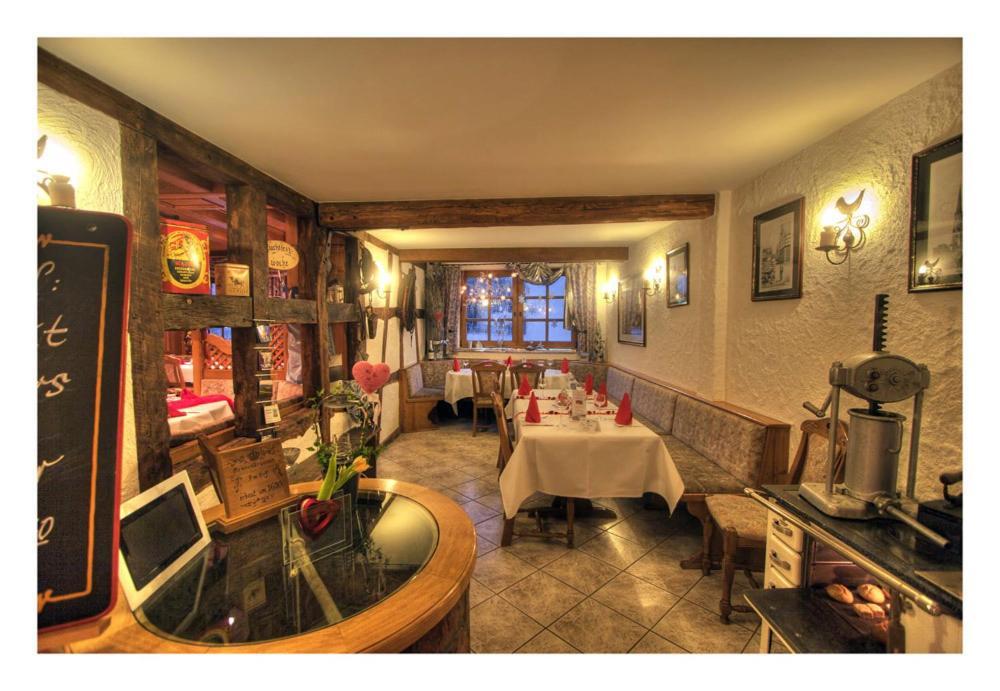 Hotel Zur Krone Ronneburg  ภายนอก รูปภาพ